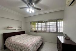 Blk 556 Jurong West Street 42 (Jurong West), HDB Executive #562594821
